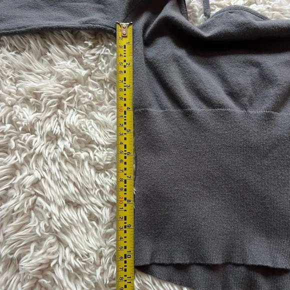 Edikted Jane Tie Front Knit Top - Picture 7 of 9